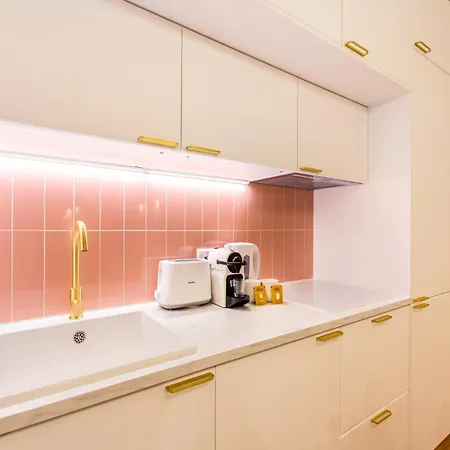 Appartamento Beautiful - 4br 10p - Rue Des Martyrs Parigi