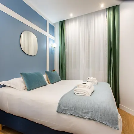 Beautiful - 4br 10p - Rue Des Martyrs Parigi